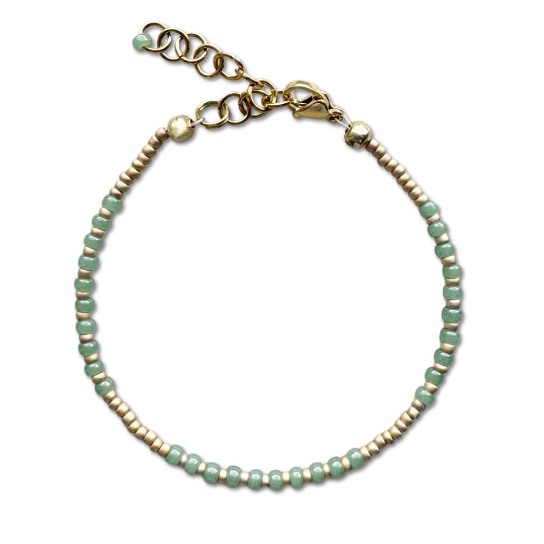 Groen kralenarmbandje | Armbandje met gouden en groene kralen | Cleo | Bacio da Lou