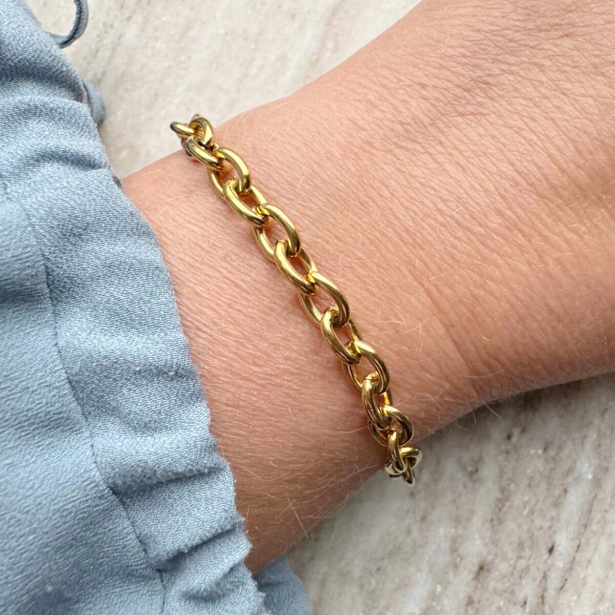 Armband met grote gouden schakels | Bestel bij Baciodalou.nl
