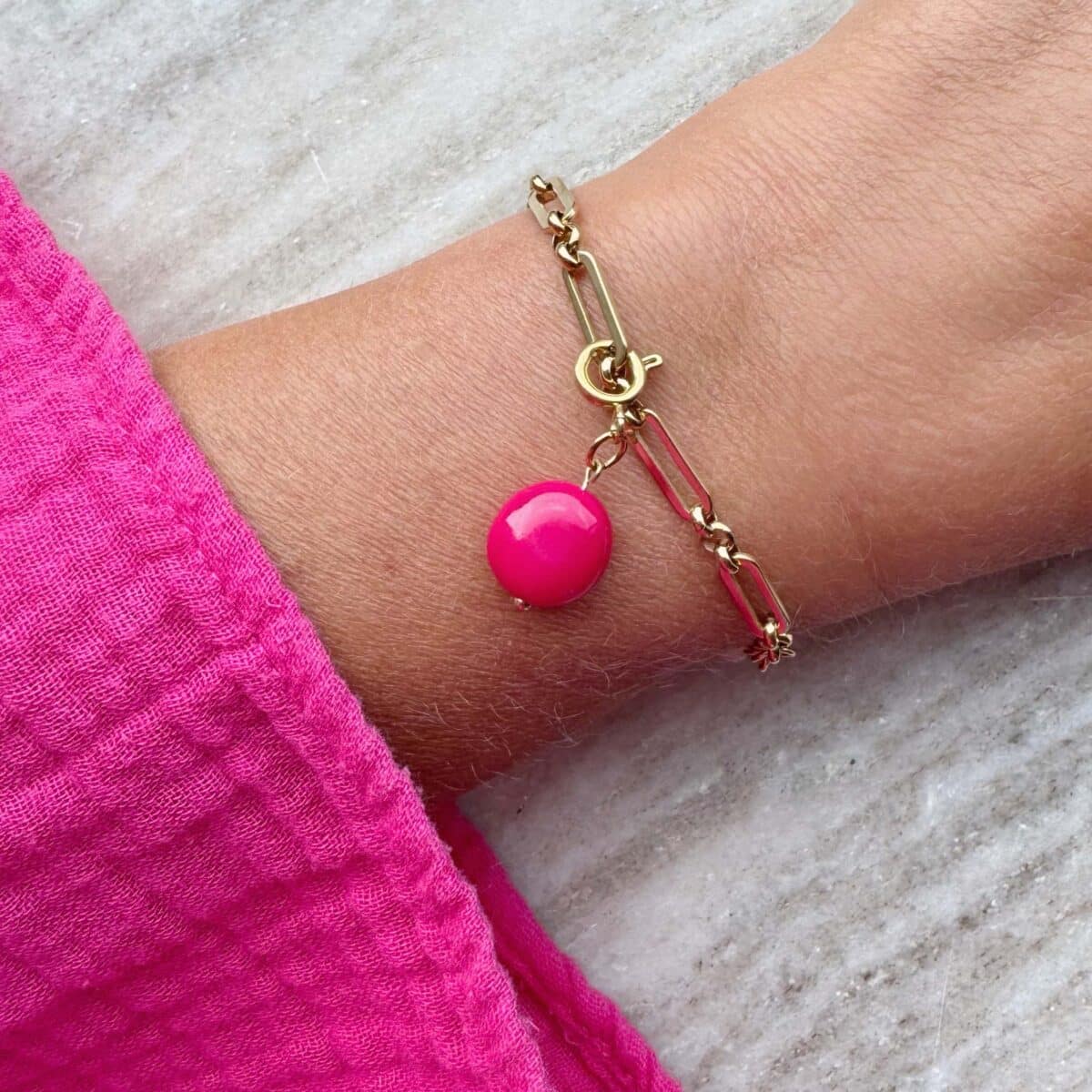 Bedel met roze steen - Sten