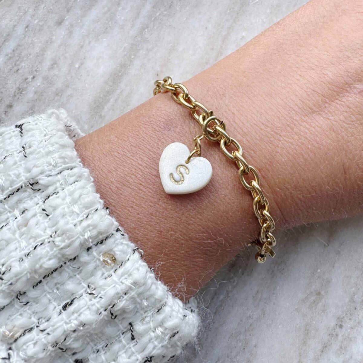 Cadeauset gouden armband en bedel met letter - Speciale